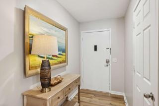 Charming Condo Overlooking Pool Minutes to Beach - Hilton Head Island - 5