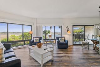 2BDR Waterfront in Captains Quarters with Shared Pool - 4