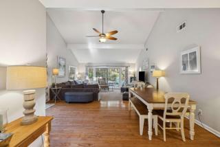 Luxury Home in Desirable Sea Pines Walk to Beach - 5