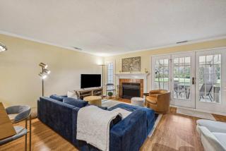 Stunning Townhome for 6 Near Beach with Pool - 3