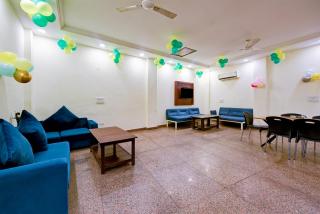Hotel Emerald Park At Airport - 4