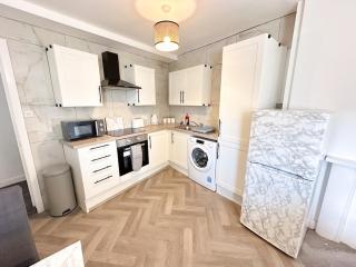 Modern 2-4 Beds - Contractors - Morpeth - 2