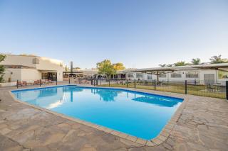 Safari Lodge - Windhoek - 0