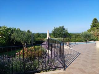Villa Sterpazzi for 8 people near Poreč with 38 m2 heated pool, sea view & wellness - 1