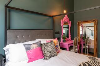Chapel Stay with Four-Poster Bed & Roll-Top Bath - Barnard Castle - 0