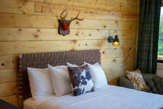 The Woodsman Lodge - 7