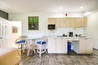 Resort Studio Rental with Community Pool in Naples! - 7