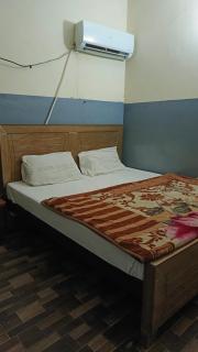 Galaxy Hotel - Lahore - 4