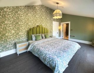 Mansion Thames Water View - Staines - 2