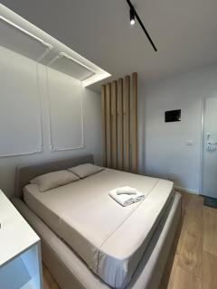 Alles Komuna studio apartment - - 1