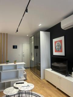 Alles Komuna studio apartment - - 3