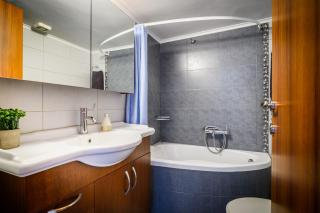 Open View Apartment on Metro Station - 8