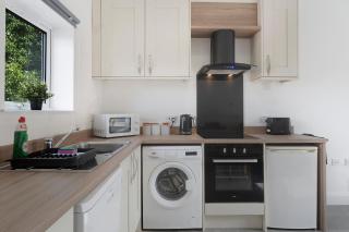 New 2BR in Pensbury Street - 6