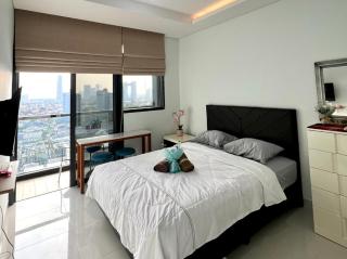 Studio Apartment with Balcony - Surabaya - 0