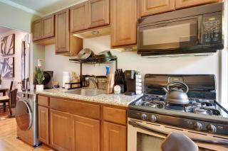 Studio with Hot Tub Access, 4 Mi to SoFi Stadium - 1