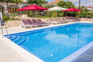 Apartments in Seget Donji 7429 - Trogir - 0