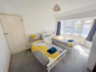 4-Bedroom House - Thornton Heath - Thornton Heath - 0