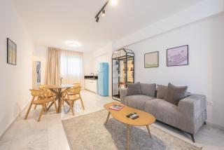 Bright & Airy Family Studio with Rooftop Access - Zen Theia by Tessera - Athen - 2