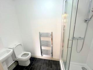 Studio (Twin) in Central Sutton - 2