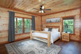 Grace Woods Retreat with Indoor Pool Sleeps 22 - 6