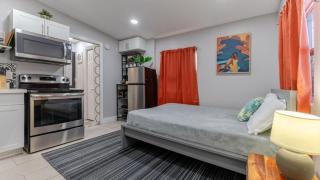 Cozy and Private Studio w Outdoor Deck - 5