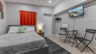 Cozy and Private Studio w Outdoor Deck - 4