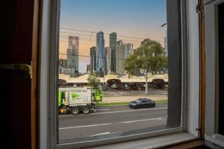 Opp Vic Markets, Trams at doorstep by Custom Bnb Hosting - 1