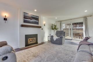 Zook Manor with Hot tub Firepit and Game Room - 2