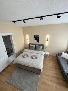 Veljanov Suites - 1