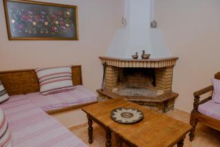 To Spitaki Traditional Stay on Rodia Village Square - Rodia - 2