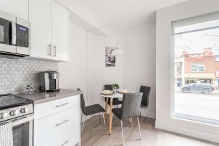 Beautifully Furnished 3BR Apartment Close to High Park - Toronto - 8
