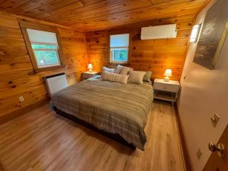 Red Cedar Haven Lakeside Tranquility - - 3