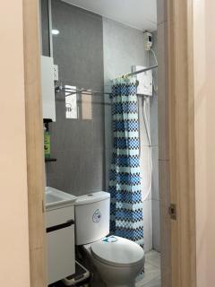 A Suburban Haven, top floor unit with Balcony- at Camarin Caloocan City!! - - 2