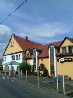 Penzion Paták - Kamýk nad Vltavou - 0