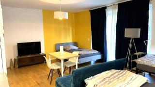 Charming 1-Bedroom Apartment with Natural Light and Balcony - Kelkheim - 5