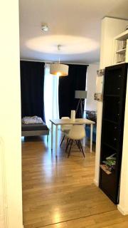 Charming 1-Bedroom Apartment with Natural Light and Balcony - Kelkheim - 2