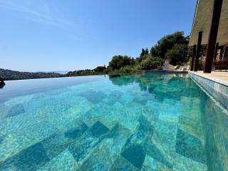 Villa la Caladine in a quiet location - 0