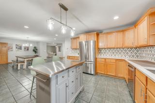 Lake Mary View Pickleball Paradise Penthouse Unit - Twin Lakes - 5