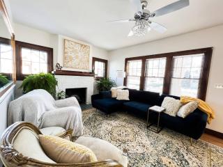 Downtown Boho Home wOffice Yoga StudioKing Bed - 7