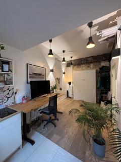 JonnysStudio - 4