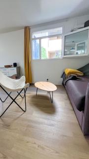 Cozy studio on Frioul Island and terrace Beaches and port just two mn away - 6