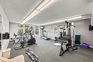 Johnnys Island Palm - Walk to Siesta Key Beach, Marina, Dining & Pool - Sarasota - 7