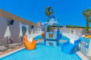 Q Ella Beach Hotel - 7