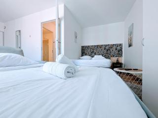 Budget studio- The river seine - Saint-Denis - 6