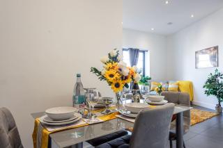 2 Bed Oasis London Flat-O2-Excel-Canary Wharf- Shops- Trains -Free Parking,Wifi 500mb & Flex Check In - Woolwich - 1