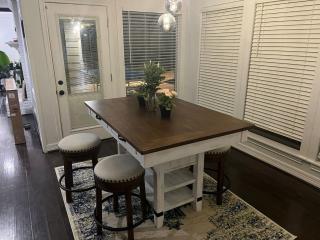 Houston Getaway | 6BR |Pool| Wi-Fi| Sleep 16|Pool - 9