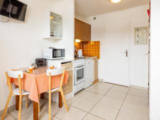Studio cosy 16 m² pour 2 pers en centre station avec TV et cuisine équipée - FR-1-807-37 - 1
