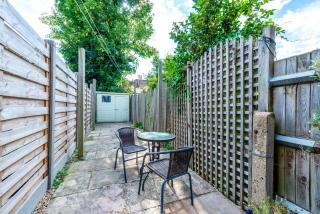 West London Gem Chic 1BD Patio Flat Retreat - London - 6