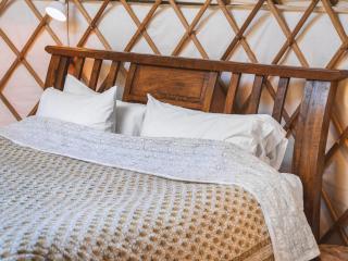 Willow Yurt - Ukc6947 - 3