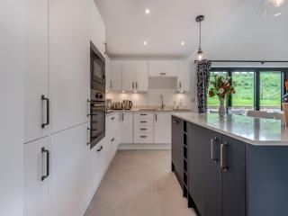 Dunley Barn - East Grimstead - 5